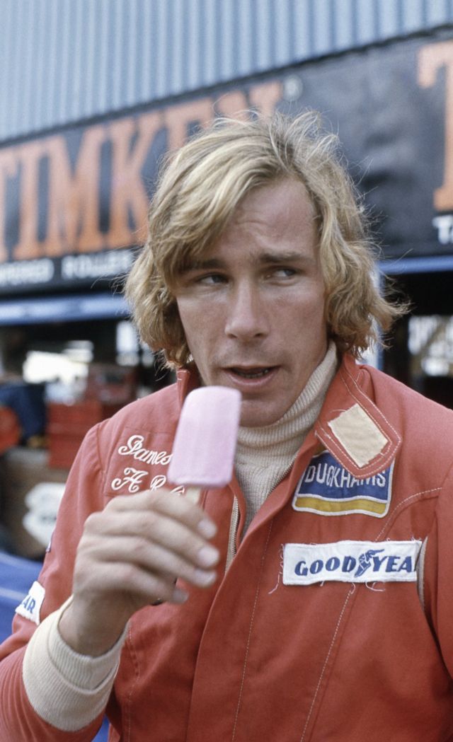Amateur photographers capture golden age of motor racing