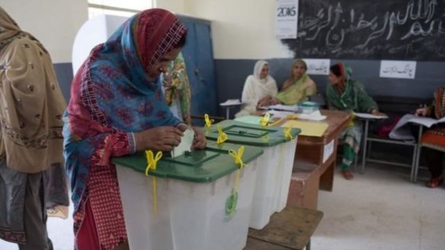 पाकिस्तान में मतदान