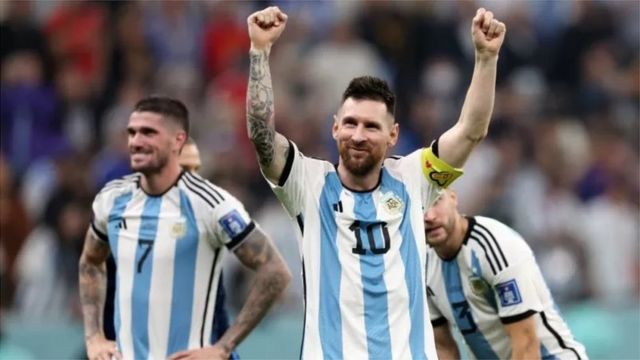 Lionel Messi es el nuevo máximo goleador de la selección argentina.