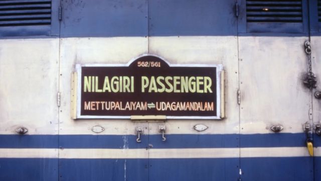 Kereta api di India yang berjalan lamban