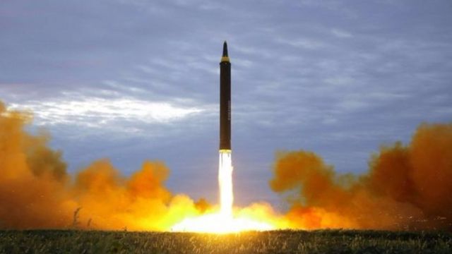 Tokyo nói tên lửa Bắc Hàn bắn vào tháng trước là “sự đe dọa chưa có tiền lệ”.
