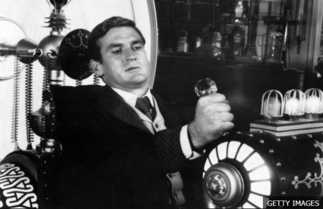 ร็อด เทย์เลอร์ นำแสดงในภาพยนตร์ยุคทศวรรษ 1960 ที่สร้างจากนิยายของเอช.จี. เวลส์ เรื่อง The Time Machine