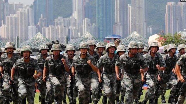 香港 国安法 中国驻港部队司令强硬表态 维稳 c News 中文