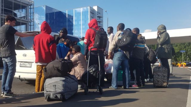 Nigerians wey trap for Russia