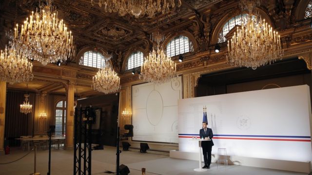 Во вторник президент Франции Эммануэль Макрон обращался к участникам форума в Давосе из Елисейского дворца