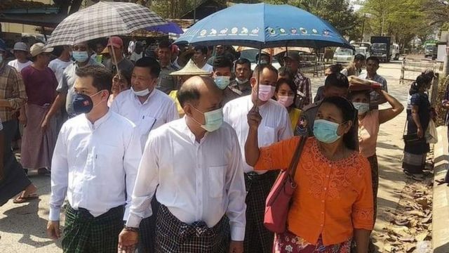 တောင်ကုတ်စည်ပင်ကော်မတီဥက္ကဋ္ဌ အပါအဝင် လေးဦးကို အကြမ်းဖက်ပုဒ်မ ၅၂ (က) နဲ့ စွဲချက်တင်