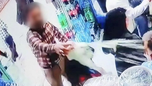 در روزهای گذشته ویدیویی منتشر شد که دو زن در مغازه‌ای در طرقبه شاندیز در حومه مشهد به دلیل نداشتن حجاب اجباری هدف حمله مردی با سطل ماست قرار گرفتند