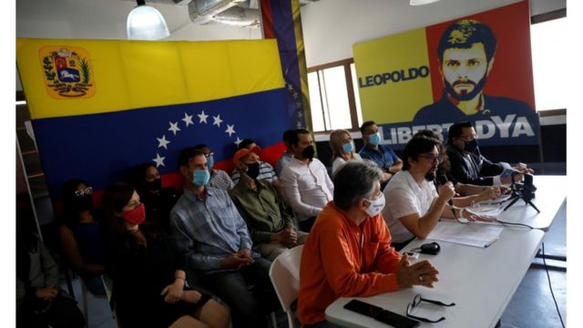Freddy Guevara interviene durante la rueda de prensa de anuncio de participación de la oposición en regionales.