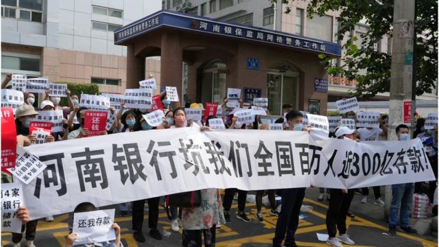 Protesters in Henan