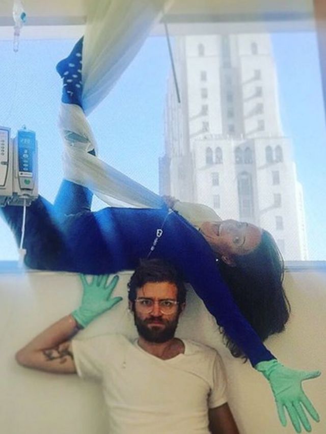 Karen Walsh y Sam Pinkleton.