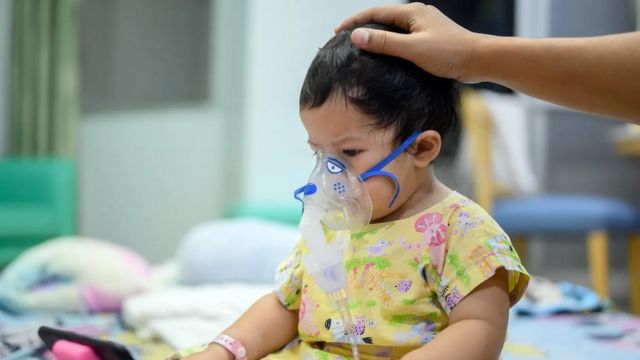 الأطفال الذين يصابون بالفيروس المخلوي التنفسي غالبا ما يمكن معالجتهم بالأكسجين