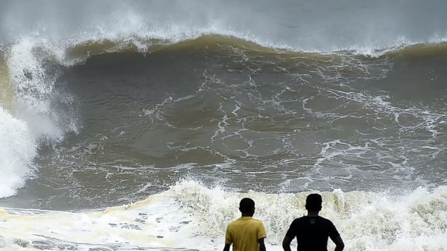 Циклон "Окхі" вдарив по Шрі-Ланці й Індії у п'ятницю