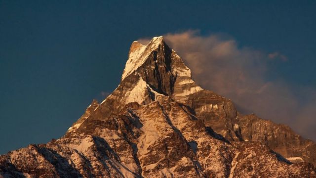 "قمة الجبل المقدسة" التي يُمنع المتسلقون من الصعود إليها في جبال الهيمالايا