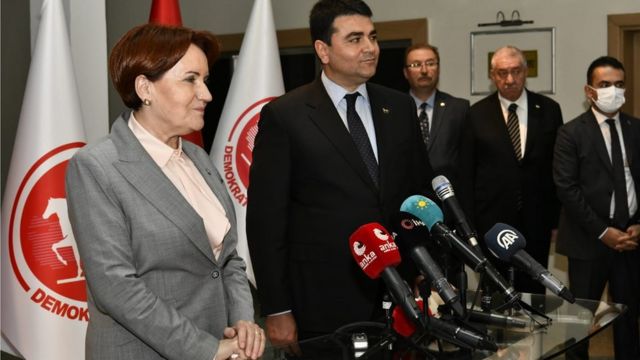 Akşener