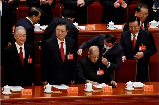 Song Ping, a 105-year-old veteran of the Communist Party, arrived and attended the opening ceremony of the 20th National Congress of the Communist Party of China alongside former Chinese Premier Wen Jiabao, former Vice Premier Zhang Dejiang and former Vice Chairman Zeng Qinghong.