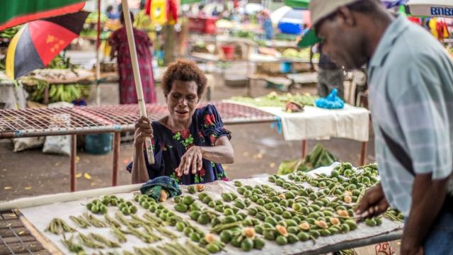 buai at the market, buai is the legal drug of choice in PNG…