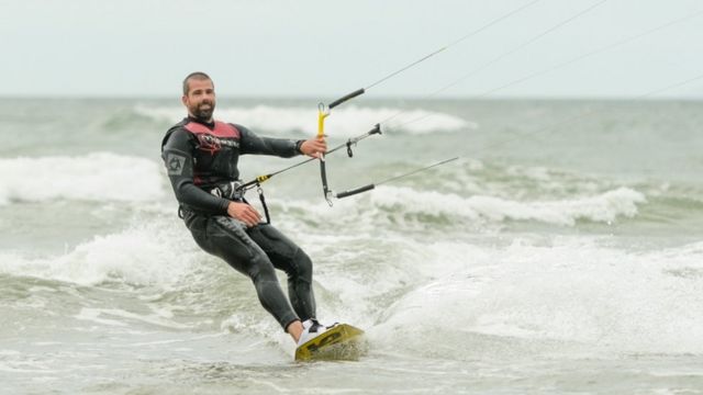 kitesurf devon