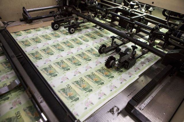 Impressão de notas de 500 pesos argentinos na Casa de la Moneda