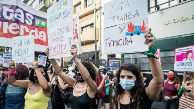 Manifestación en Buenos Aires por el crimen de Úrsula Bahillo.