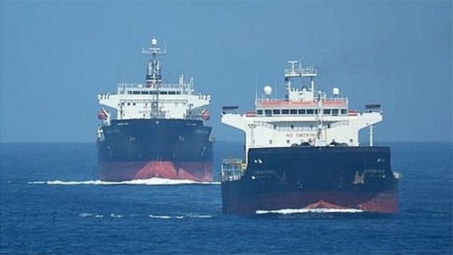 Ghuba ya Oman inaunganisha Bahari ya Arabia na Mlango wa Hormuz.