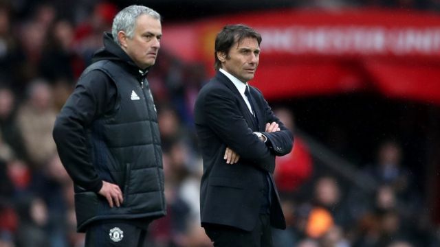 Antonio Conte (phải) đã thua Jose Mourinho trong trận đọ sức hôm 16/4