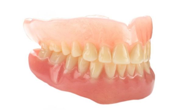 Cientistas afirmam que urina pode ser usada na fabricação de dentes