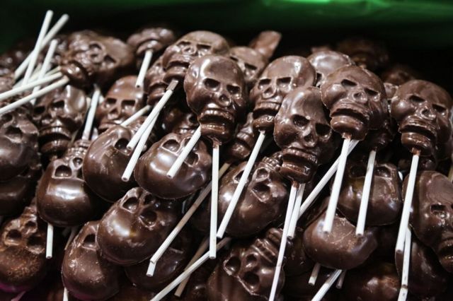Chocolate skull lollipops sold in Toluca