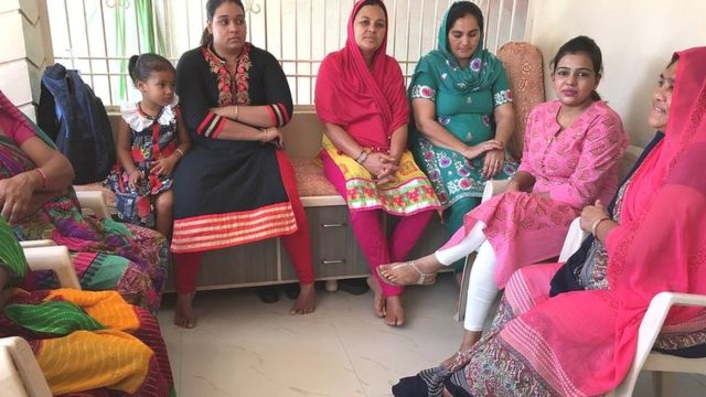 دیوالی پرا کے باسی