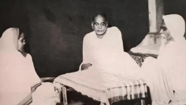 ஜெயபிரகாஷ் நாராயணின் மனைவி பிரபாவதி