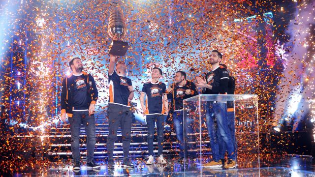 Virtus.pro with the trophy after Dota 2 Major Final match between Vici Gaming and Virtus.pro on February 25, 2018 in Katowice, Poland