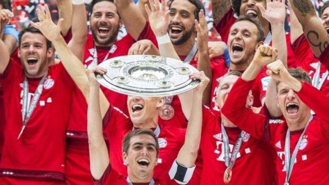 Phillip Lahm a tawagar Bayern Munich