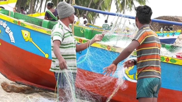 நாட்டுப் படகு மீனவர்கள்