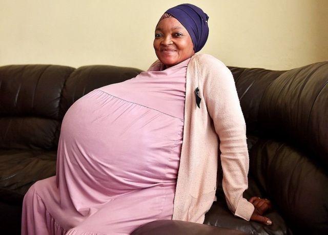 Gosiame Thamara Sithole katika pich iliopigwa mwezi mmoja uliopita, alijifungua siku ya jumatatu.