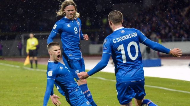 pasillo rodillo Silenciosamente Islandia se clasifica a Rusia 2018, el primer Mundial en la historia de una  de las selecciones sorpresa de Europa - BBC News Mundo