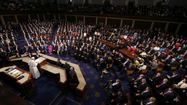 フランシスコ法王の米上下院合同会議での演説には500人以上の聴衆が耳を傾けた