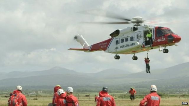 Ymarfer ym maes awyr Caernarfon