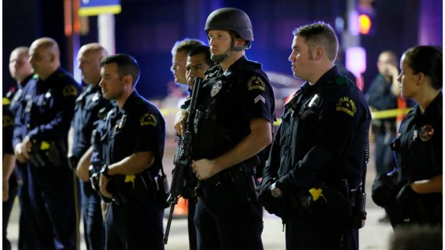 Policiais em Dallas