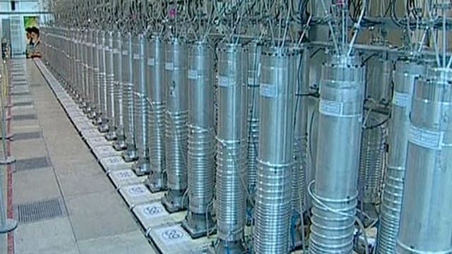 به نوشته هاآرتز ایران در ابتدای توافق قرار است فعالیت‌های غنی‌سازی مغایر با برجام را متوقف کند