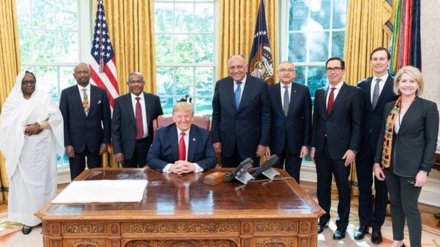 ተዛተይቲ ምስ ፕረዚደንት ዶናልድ ትራምፕ