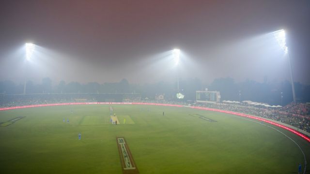 bushfire haze over Sydney cricket ground