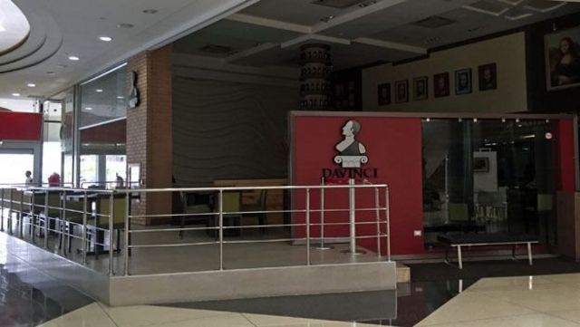 Los centros comerciales, antes una estación de descanso para el calor en Maracaibo, ya no son los congeladores de antes.