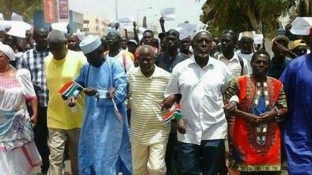 Une marche de l'opposition gambienne, en avril dernier, à Banjul