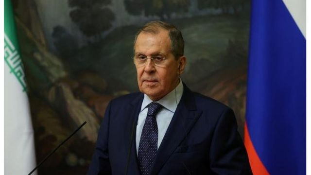 وزیر خارجه روسیه گفته "اسرائیل قبل از واکنش فوری به تهدیداتی امنیتی باید مسکو را از وجود آن مطلع کند".