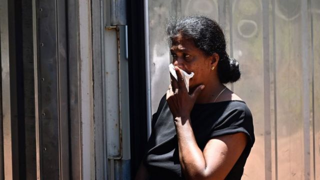 mujer en Sri Lanka