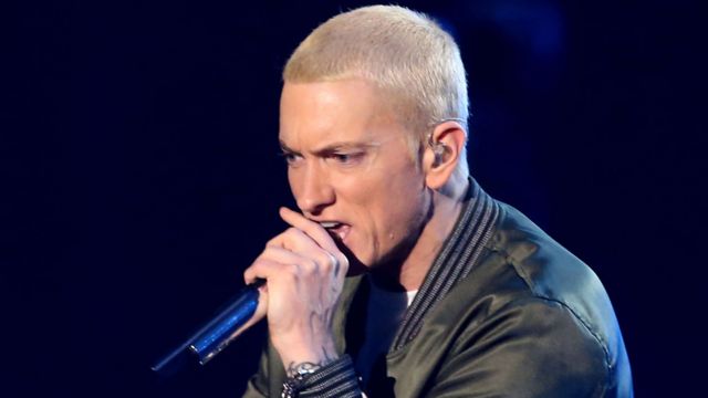 Eminem lyrics: Rapper says album was 'not made for the squeamish' - BBC News