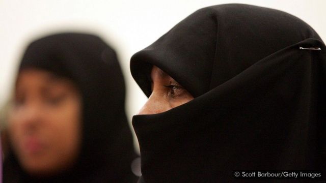 니캅을 착용하는 여성들은 니캅이 마스크보다 훨씬 편하다고 말한다
