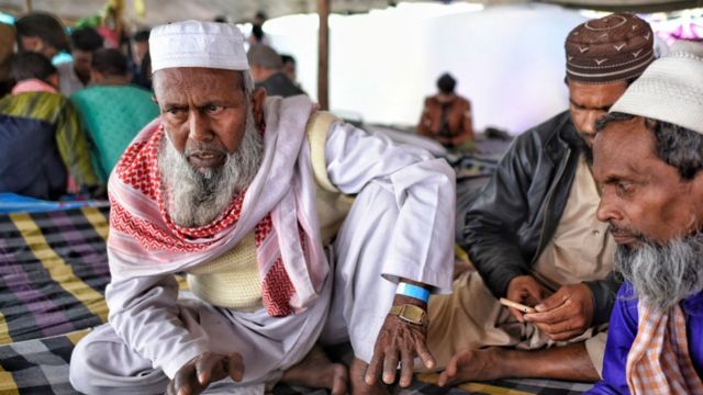 দাঙ্গার পর একটি ত্রাণ শিবিরে আশ্রয় নেওয়া মানুষজন