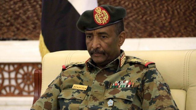 General Al Burhan fotografiado en junio de 2021