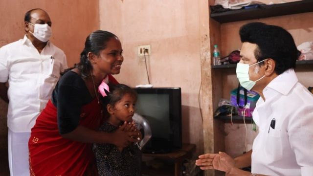 அஸ்வினியின் வீட்டுக்குச் சென்ற முதலமைச்சர் ஸ்டாலின் மற்றும் அமைச்சர் தா.மோ. அன்பரசன்