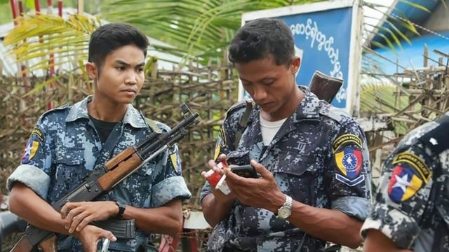 ラカイン州の武装集団の背後に誰がいるのかは明らかでない